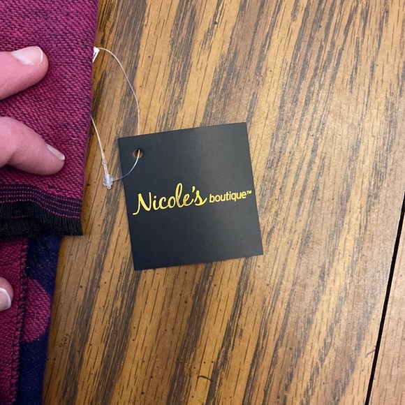 Nicole’s Boutique Pashmina Polka Did Scarf - BNWT - Picture 3 of 6